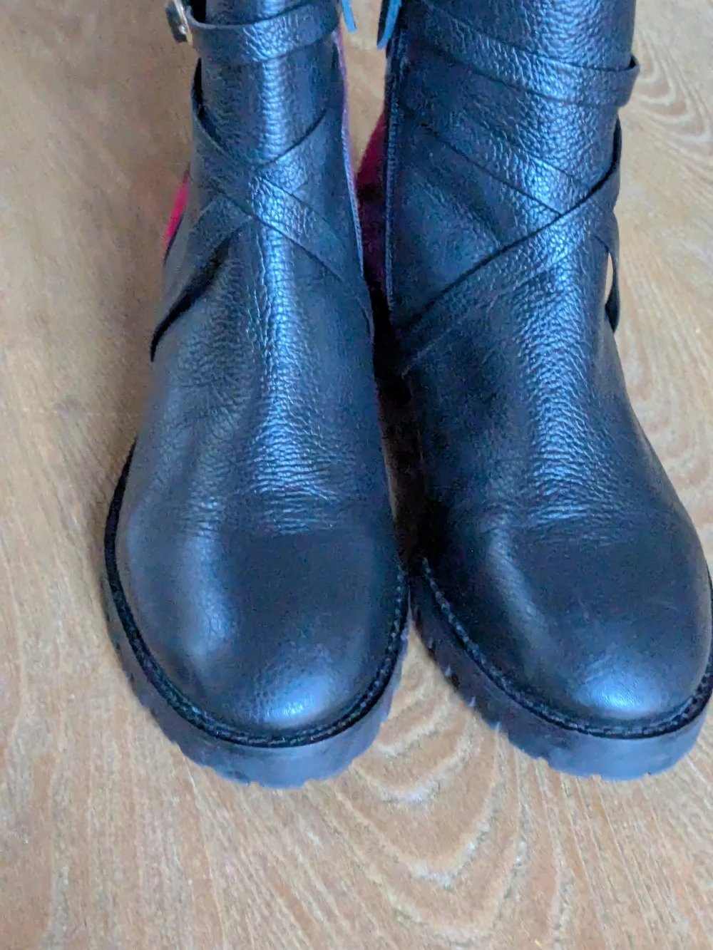 Brand New! Talbots Black Leather Ankle Boots with Red Plaid Accent Size 6M